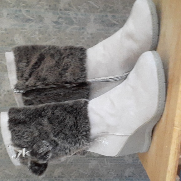 Size 11M U.S. Polo Fuzzy Zip Up Winter Wedge Fashion Boots - Picture 3 of 17